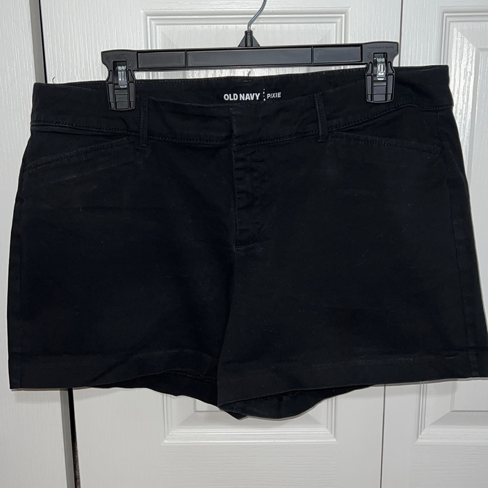 Women’s Old Navy Pixie Chino Shorts | Black | Size 12 | 3” inseam